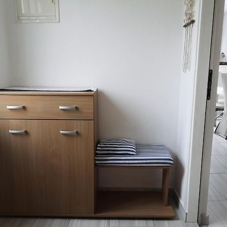Apartman Milutin Vrsi Buitenkant foto