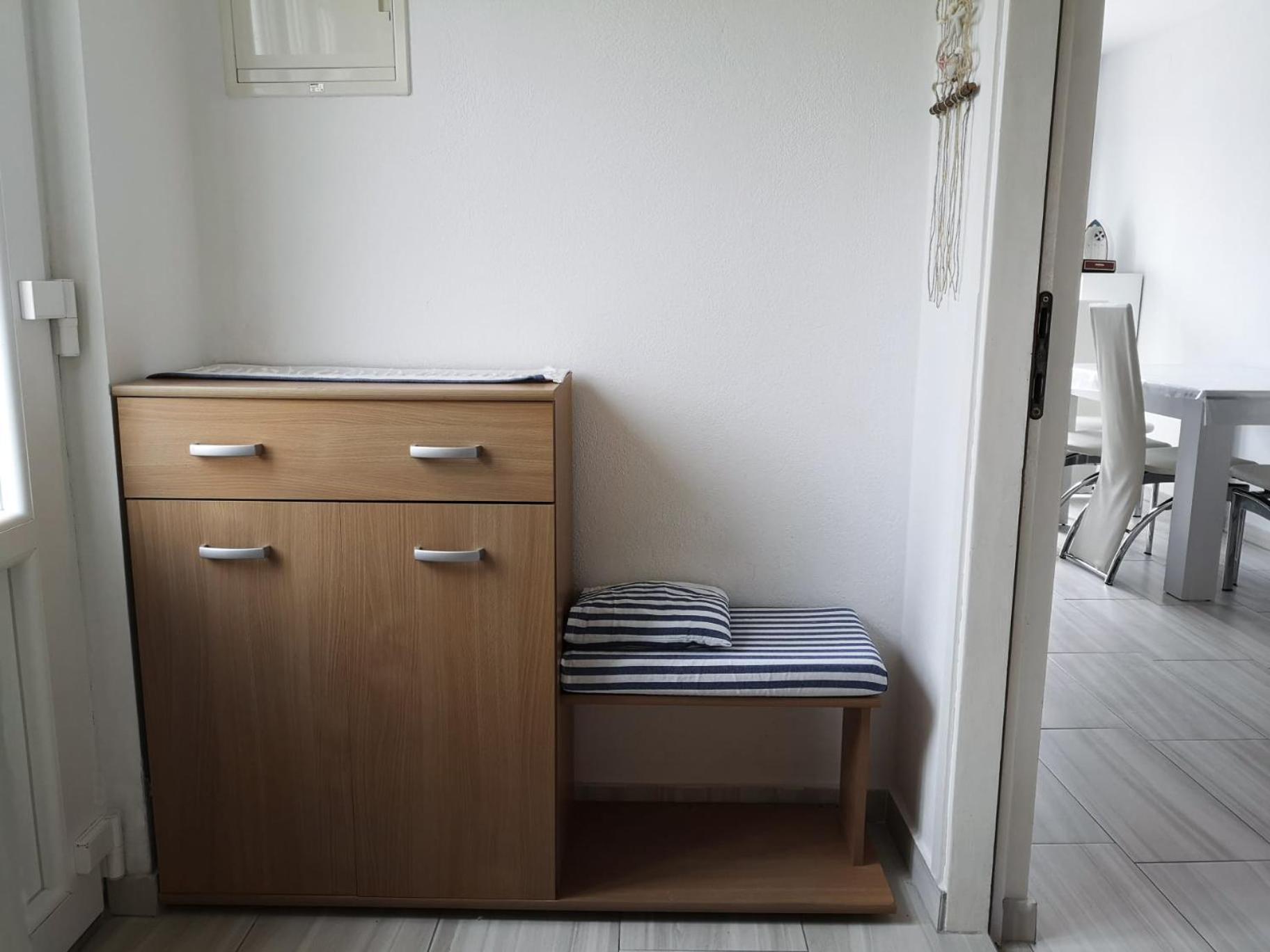 Apartman Milutin Vrsi Buitenkant foto