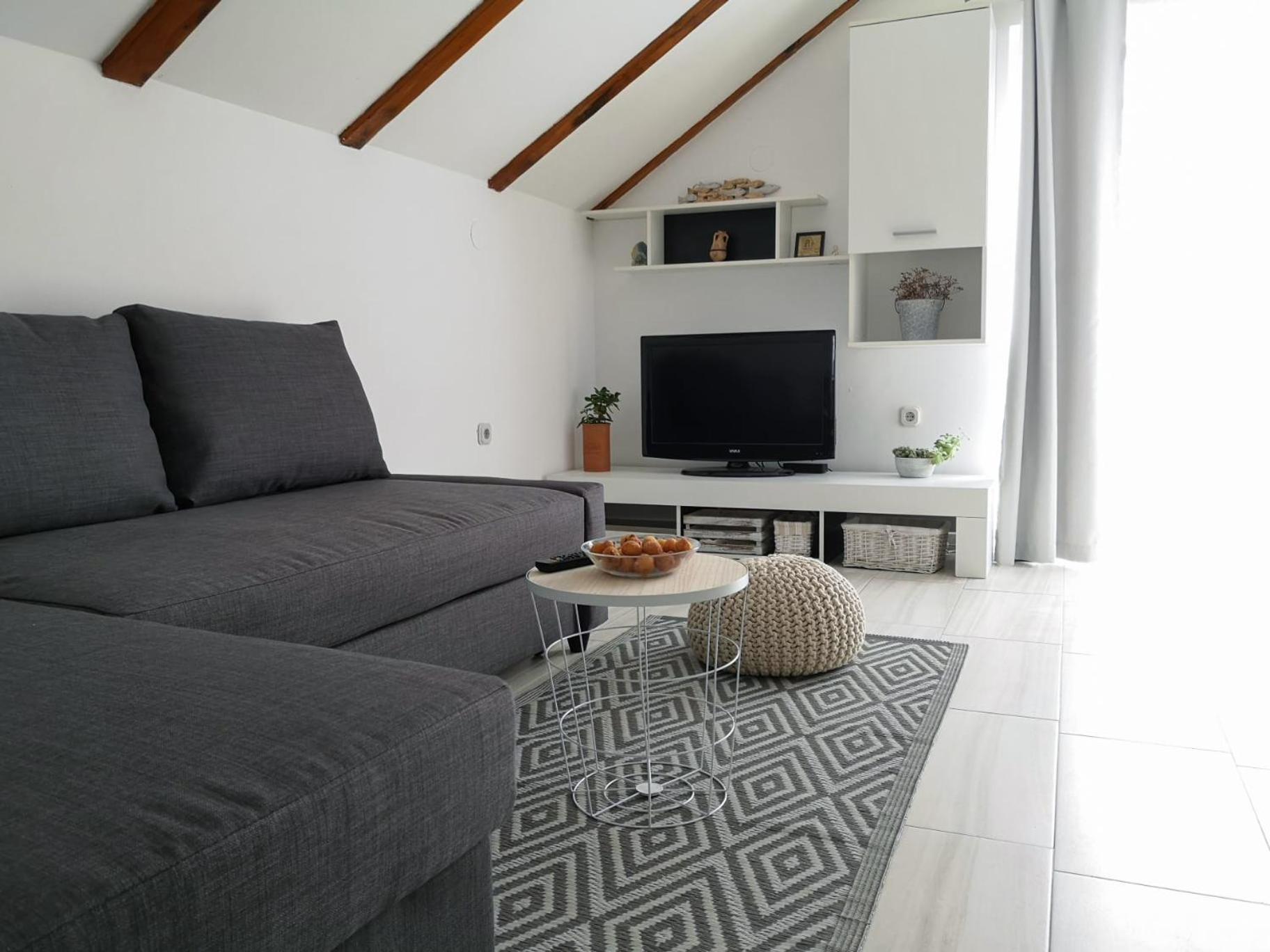 Apartman Milutin Vrsi Buitenkant foto