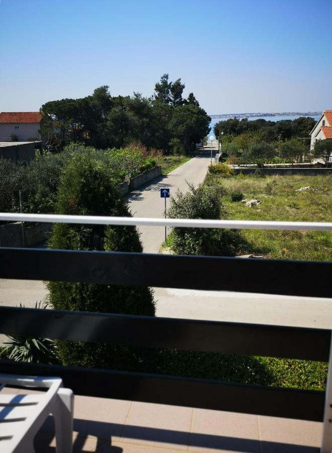 Apartman Milutin Vrsi Buitenkant foto