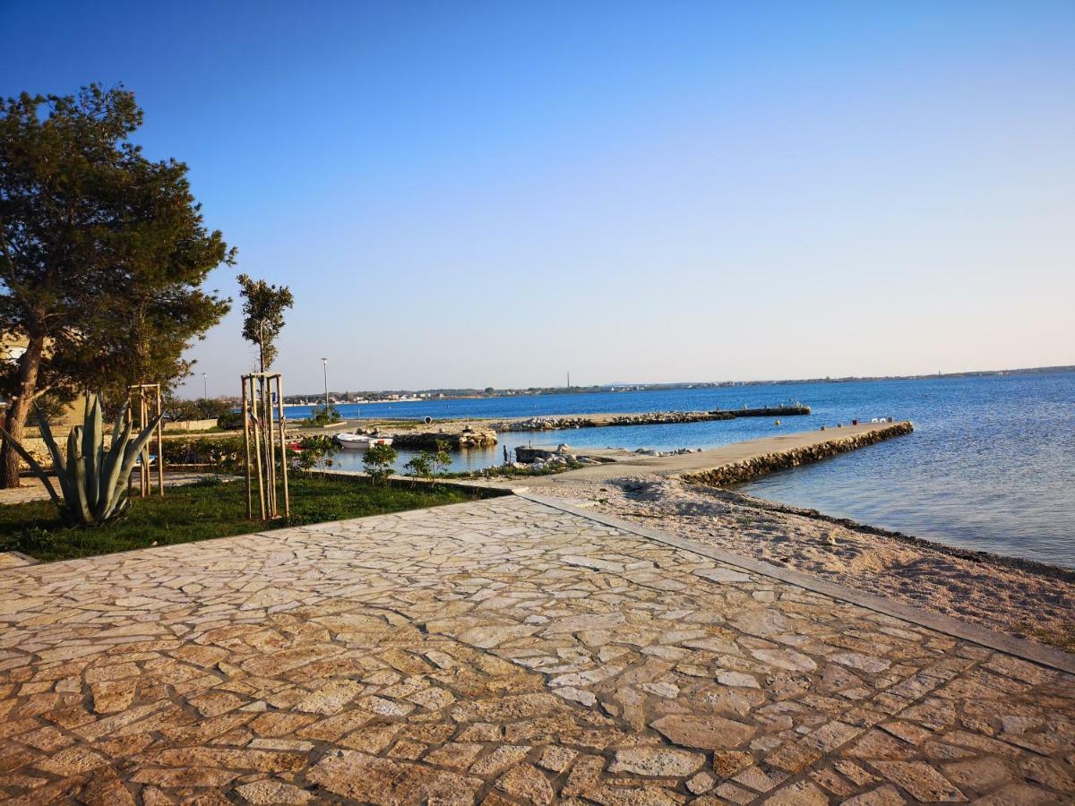 Apartman Milutin Vrsi Buitenkant foto